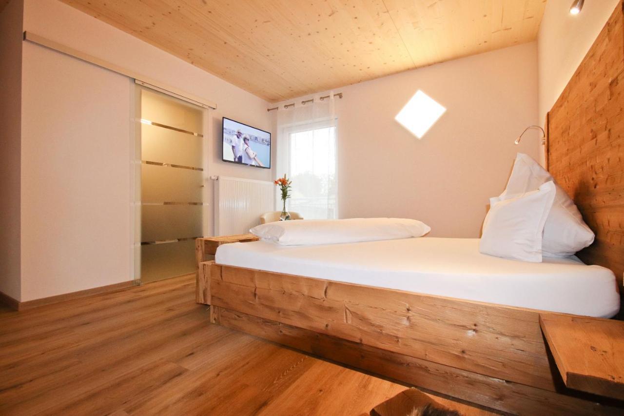 Hotel-Restaurant Gasthaus Bonimeier Niedergottsau エクステリア 写真
