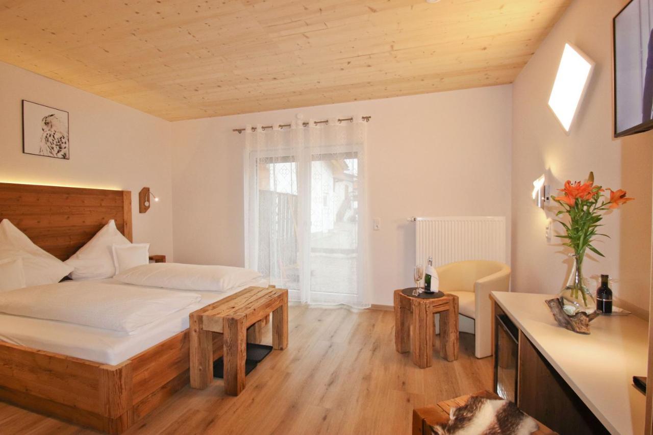 Hotel-Restaurant Gasthaus Bonimeier Niedergottsau エクステリア 写真