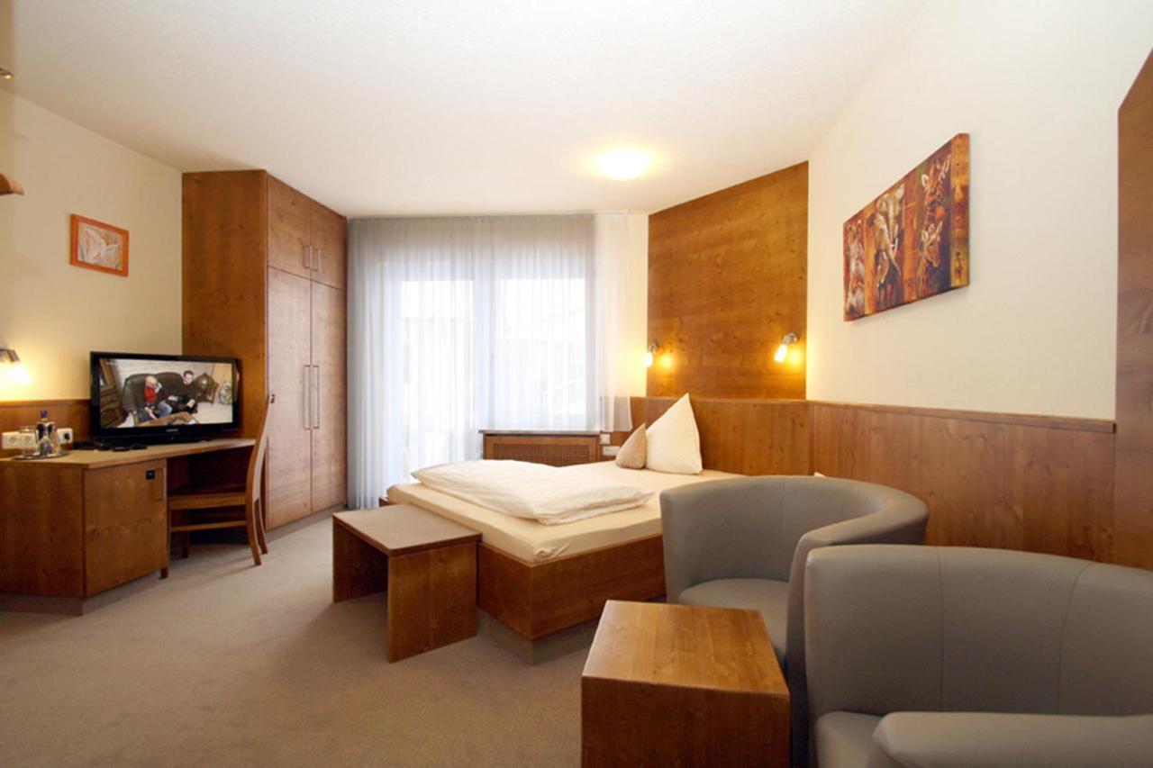 Hotel-Restaurant Gasthaus Bonimeier Niedergottsau エクステリア 写真