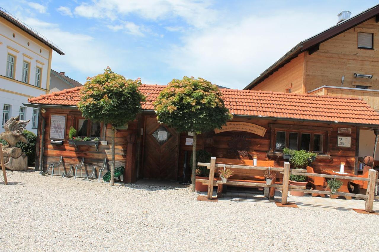 Hotel-Restaurant Gasthaus Bonimeier Niedergottsau エクステリア 写真