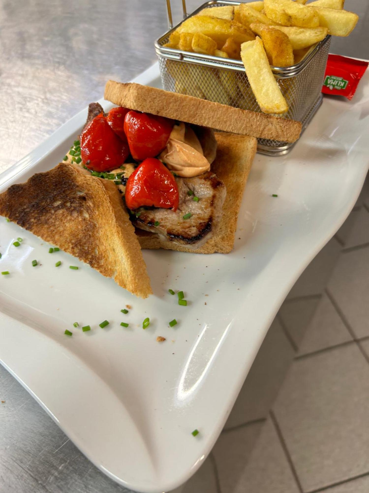 Hotel-Restaurant Gasthaus Bonimeier Niedergottsau エクステリア 写真