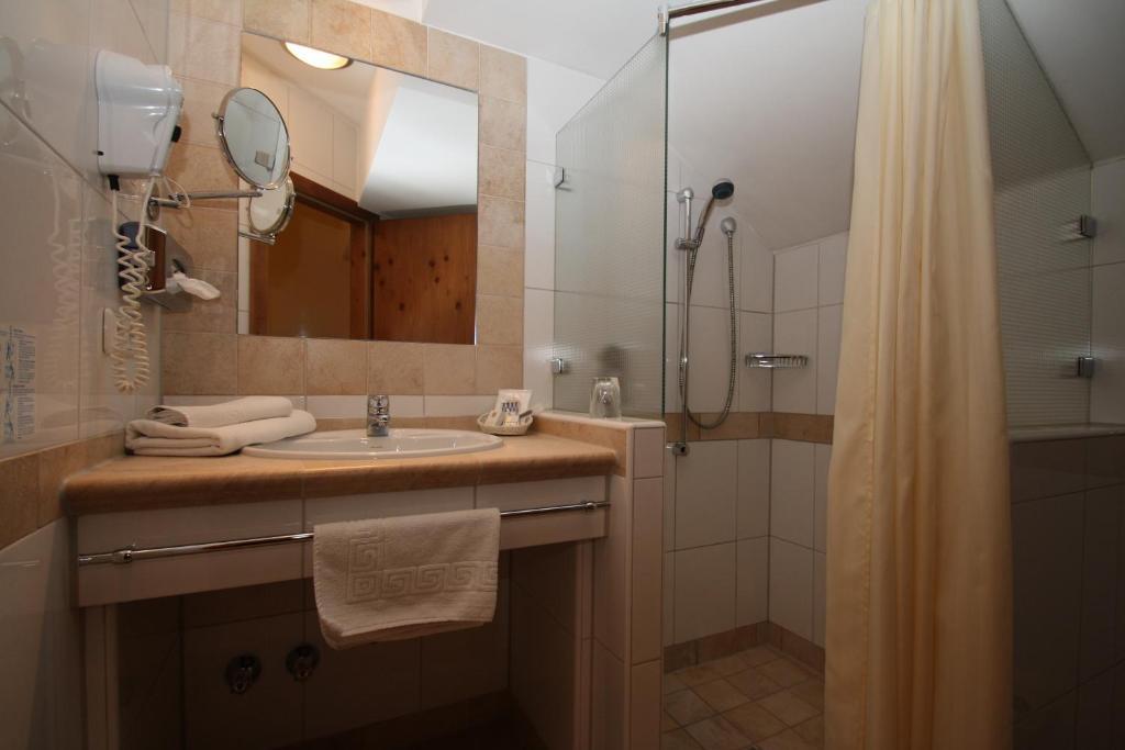 Hotel-Restaurant Gasthaus Bonimeier Niedergottsau 部屋 写真