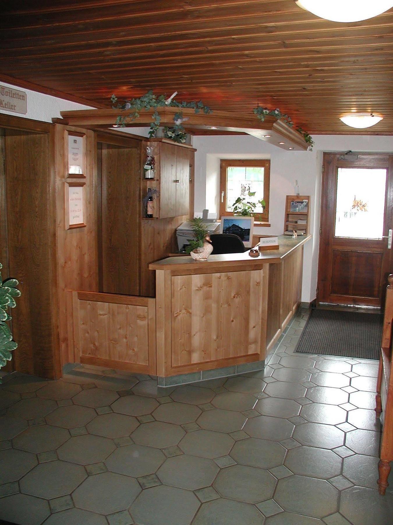 Hotel-Restaurant Gasthaus Bonimeier Niedergottsau エクステリア 写真